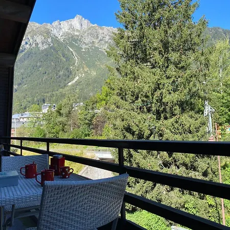 Acacia * Chamonix Mont Blanc